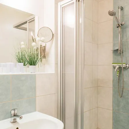 Gaestehaus Am Kurpark Apartment *