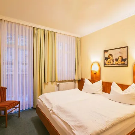 Апартаменты Gaestehaus Am Kurpark Бад-Шандау