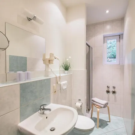 Gaestehaus Am Kurpark Апартаменты *