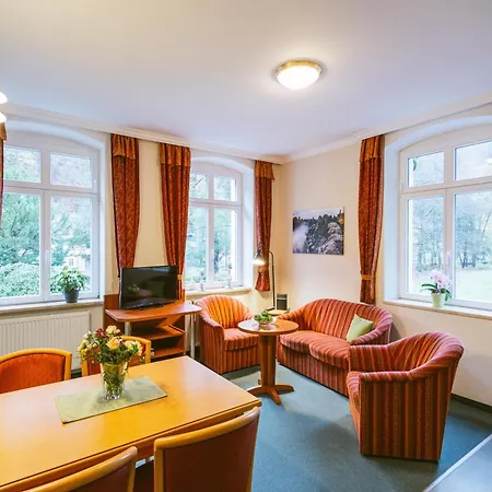 Gaestehaus Am Kurpark Апартаменты *